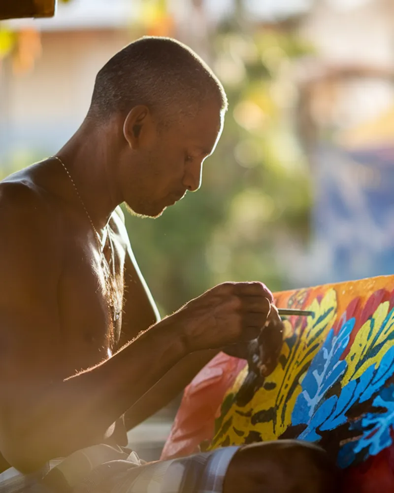 Quand l'art rencontre la tradition : voyage au cœur de l'artisanat guadeloupéen